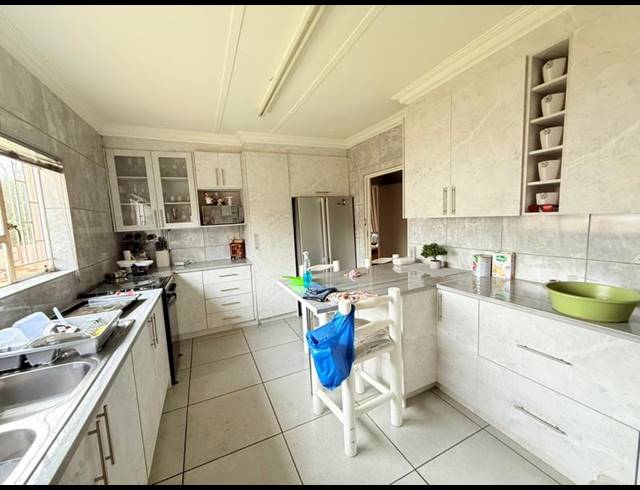 3 BEDROOM HOUSE FOR SALE IN VANDERBIJLPARK SE 1